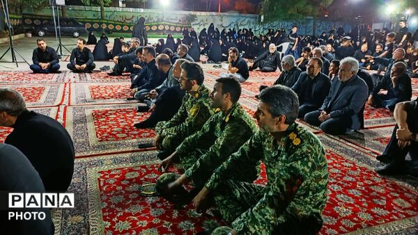 مراسم عزاداری شب عاشورا در هیأت فرهنگیان شهرستان کاشمر