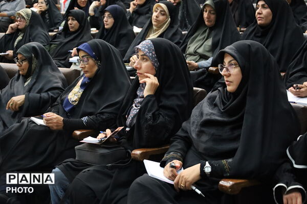 جلسه هم اندیشی مسئولان جوامع فرهنگی قرآنی