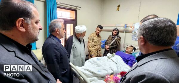 فرماندار همدان از روند درمان مجروحان «جنگ رمضان» بازدید کرد