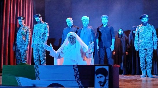 اجرای نمایش «مرا مهدی بخوانید» در فرهنگسرای امام علی(ع) هشتگرد به کار خود پایان داد