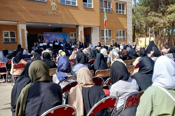 برگزاری نخستین جلسه مجمع عمومی انجمن اولیا و مربیان در دبیرستان نمونه‌دولتی ولایت بهارستان‌دو