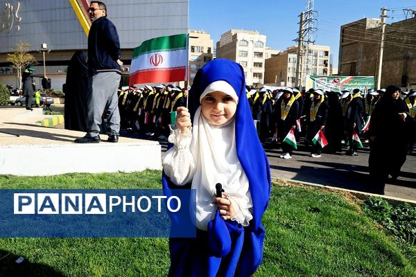 برگزاری مراسم راهپیمایی سیزده آبان با حضور دانش‌آموزان و مسئولین در ملارد