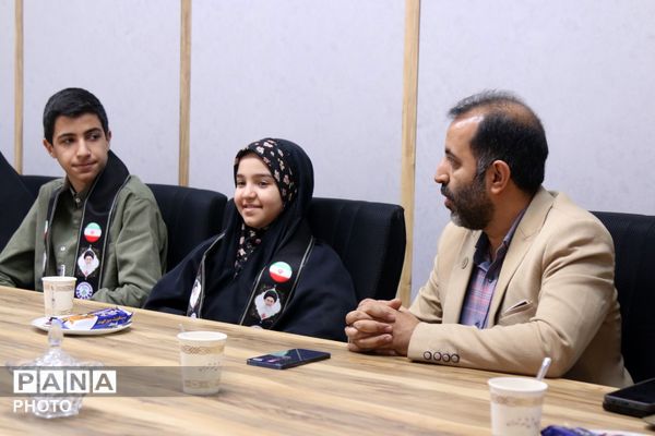 تقدیر از مربیان و دانش‌آموزان پیشتاز در فعالیت موکب‌های سازمان دانش‌آموزی شهر تهران