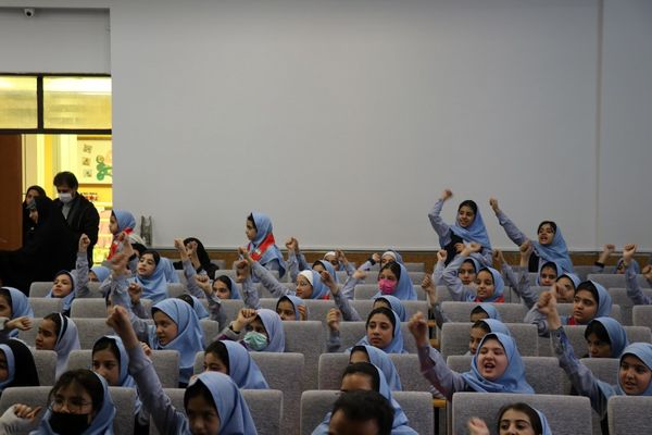 جشن نیکوکاری در مدرسه آرمینه مصلی نژاد ناحیه 6 مشهد مقدس