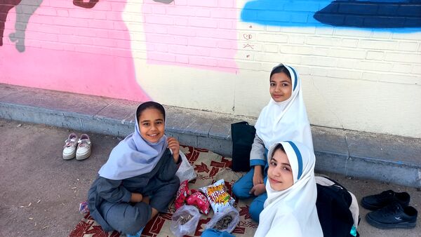 شادی و نشاط در روز جهانی کودک در دبستان لطیفه 