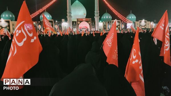 قاب هایی از یک بدرقه آسمانی ماندگار 