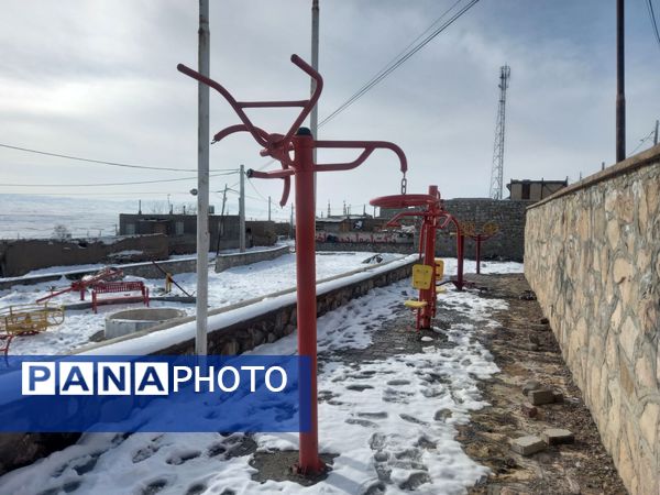 بارش برف زمستانی در روستا بتو 
