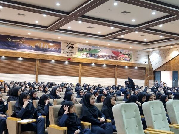 همایش آشنایی با مبانی هوش مصنوعی دانش‌آموزان شهرستان تربت حیدریه 