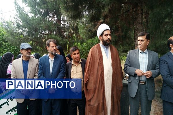 استقبال از دانش‌آموزان شرکت کننده در مسابقات قرآن، عترت و نماز در شهرستان چرام