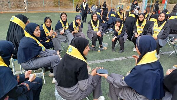 برگزاری کلاس‌های آموزشی و فرهنگی همایش روز دانش‌آموز در اردوگاه باهنر تهران 