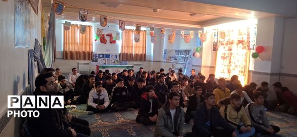 دانش‌آموزان مرندی، راویان نسل امروز انقلاب اسلامی