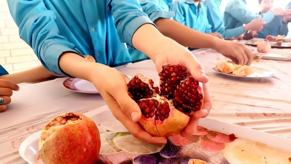 جشن صد دانه یاقوت در دبیرستان لقمان حکیم اشکذر 