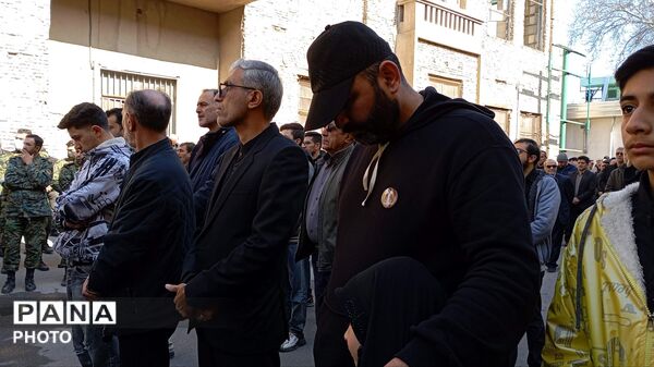 شهید عالی بر دوش هم استانی های خود تشیع شد 