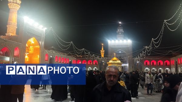 حال و هوای حرم مطهر رضوی در شب شهادت حضرت زهرا (س)