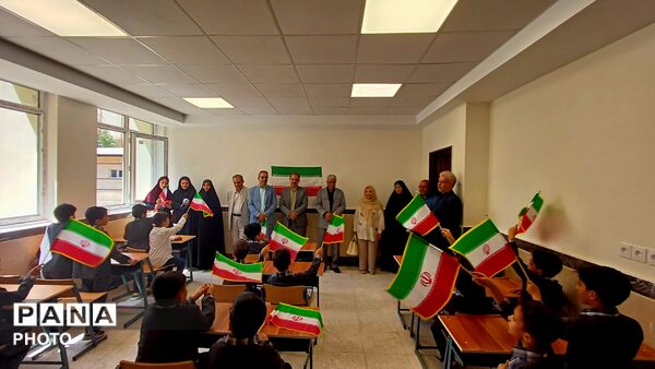 بازدید از مدرسه مشارکتی زنده‌یاد مریم باقری در منطقه ۱۶ تهران
