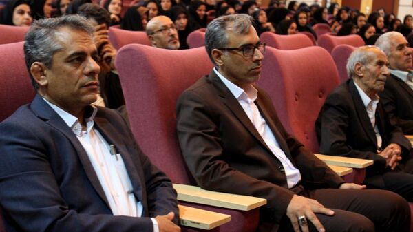 همایش بزرگداشت مقام معلم آموزش و پرورش ناحیه 2 زنجان