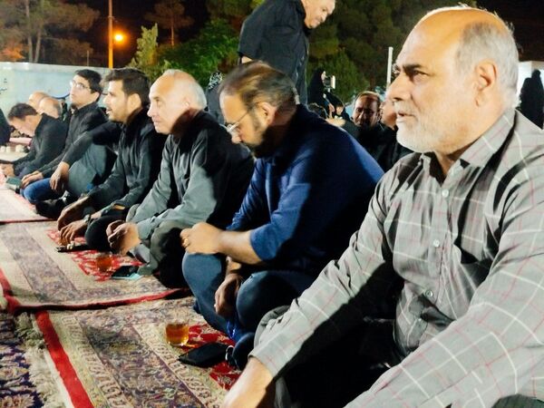 حضور فرهنگیان کاشمر در مراسم عزاداری محرم