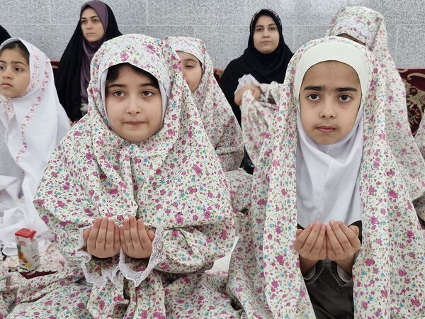جشن تکلیف دختران در گلوگاه 