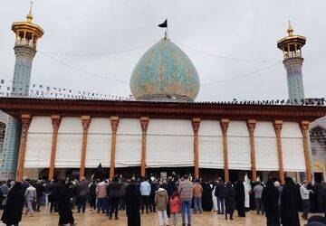 عزاداری مردم شیراز در سومین حرم اهل بیت(ع)