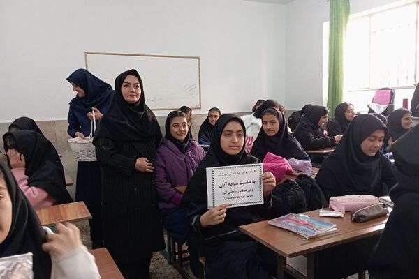 لبخند و شور نوجوانی، نشاط مدارس شهرستان قدس در ۱۳ آبان 