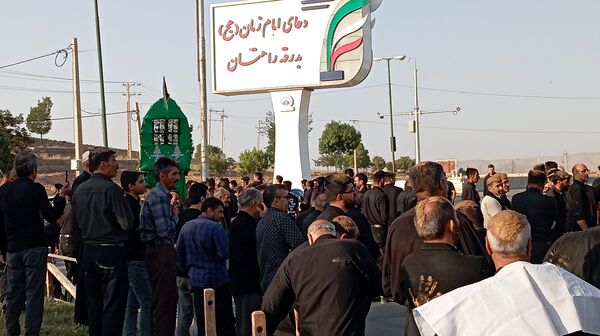 «علم‌ها در آب» سنت عاشورایی مردم بن 