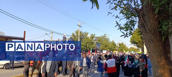 دانش‌آموزان دهلرانی در راهپیمائی ۲۲بهمن