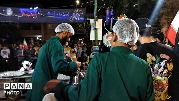 چایخانه فاطمه الزهرا در نود و دومین شب از اجتماعات مردمی 