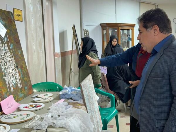 برگزاری اختتامیه جشنواره و نمایشگاه یلدایی کانون فرهنگی‌تربیتی روح‌الله در منطقه ۵
