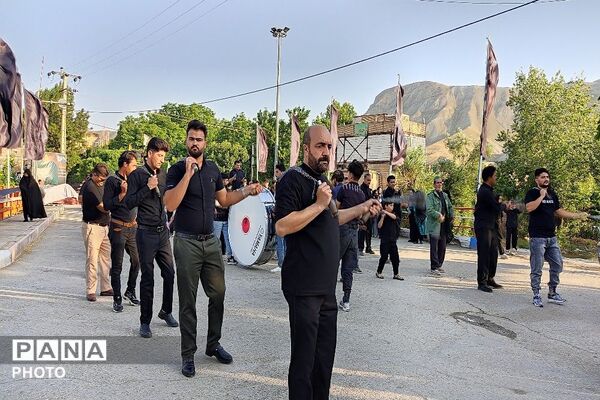 ارادت مردم در روز تاسوعای حسینی با برگزاری هئیت عزاداری به ابوالفضل عباس  