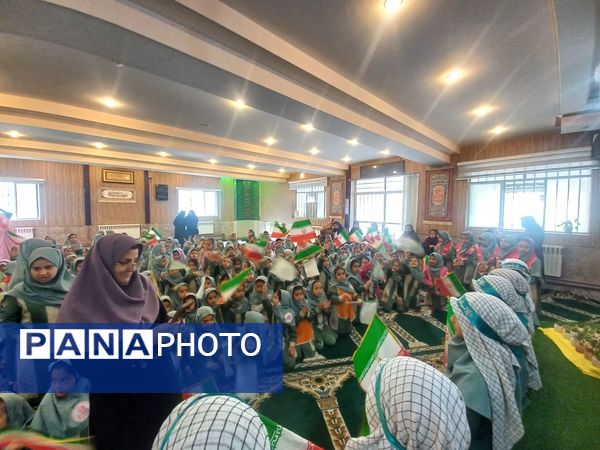 مراسم روز دانش آموز در دبستان دخترانه شاهد تحقیقی ناحیه ۶