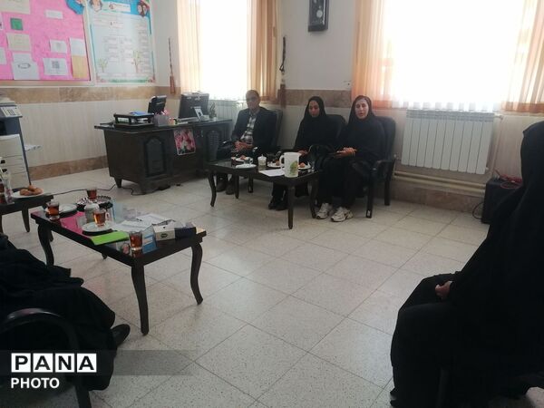 بازدید کارشناسان  آموزش و پرورش خلیل آباد از آموزشگاه زهرا عبداللهیان