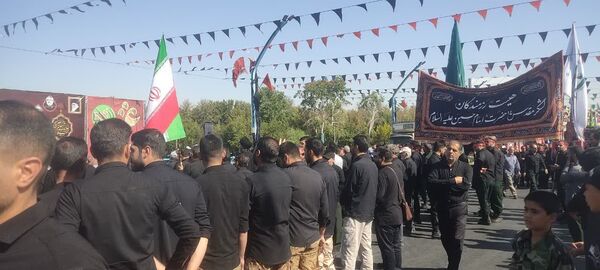 کاروان عشق و وفا از میدان بزرگمهر تا گلستان شهدا