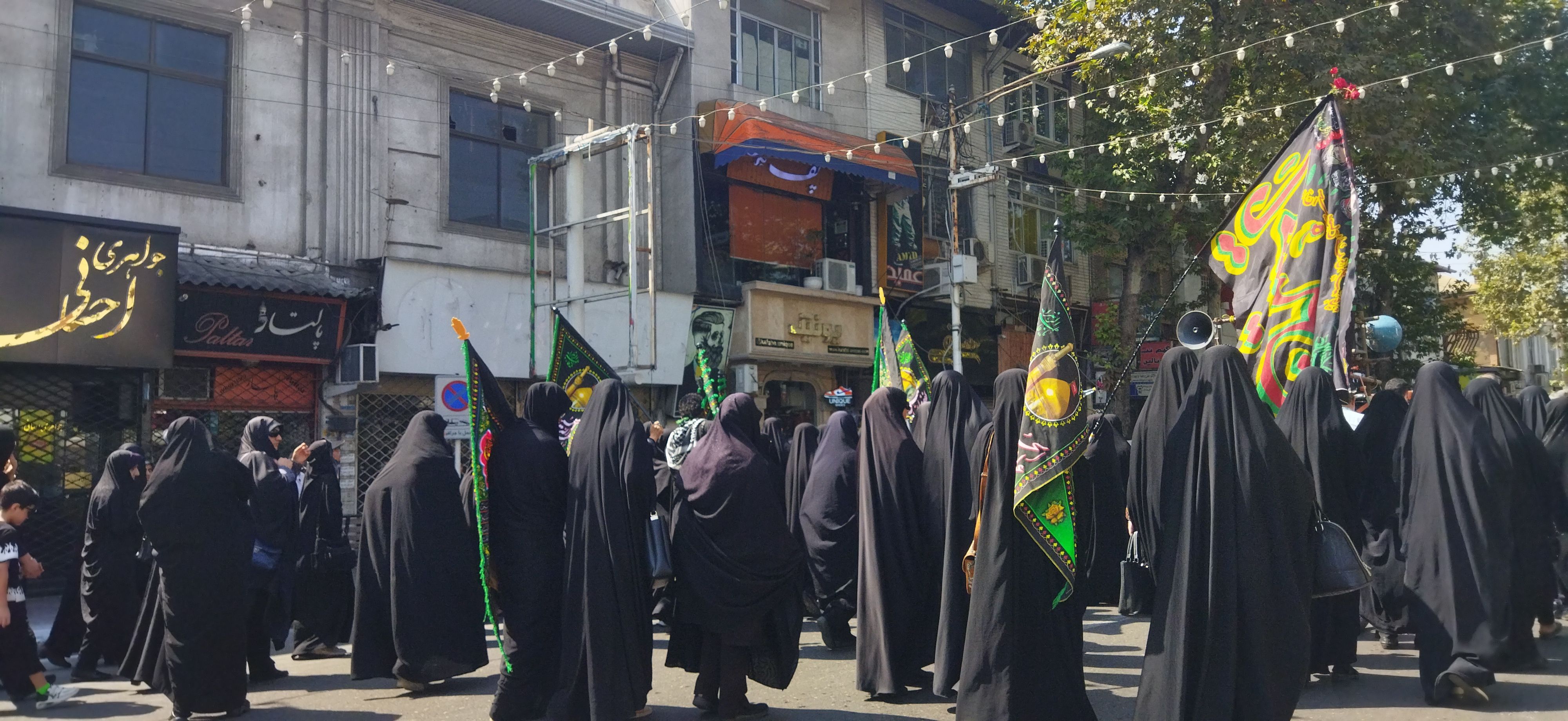 راهپیمایی عزاداران قائمشهری در سالروز رحلت رسول اکرم (ص) و امام حسن مجتبی (ع)
