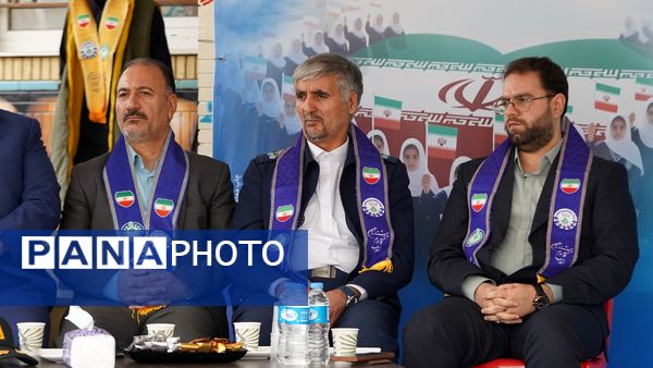 همایش استانی «وطن‌یار» در مدرسه کوثر اراک با حضور قائم‌مقام سازمان دانش‌آموزی کشور