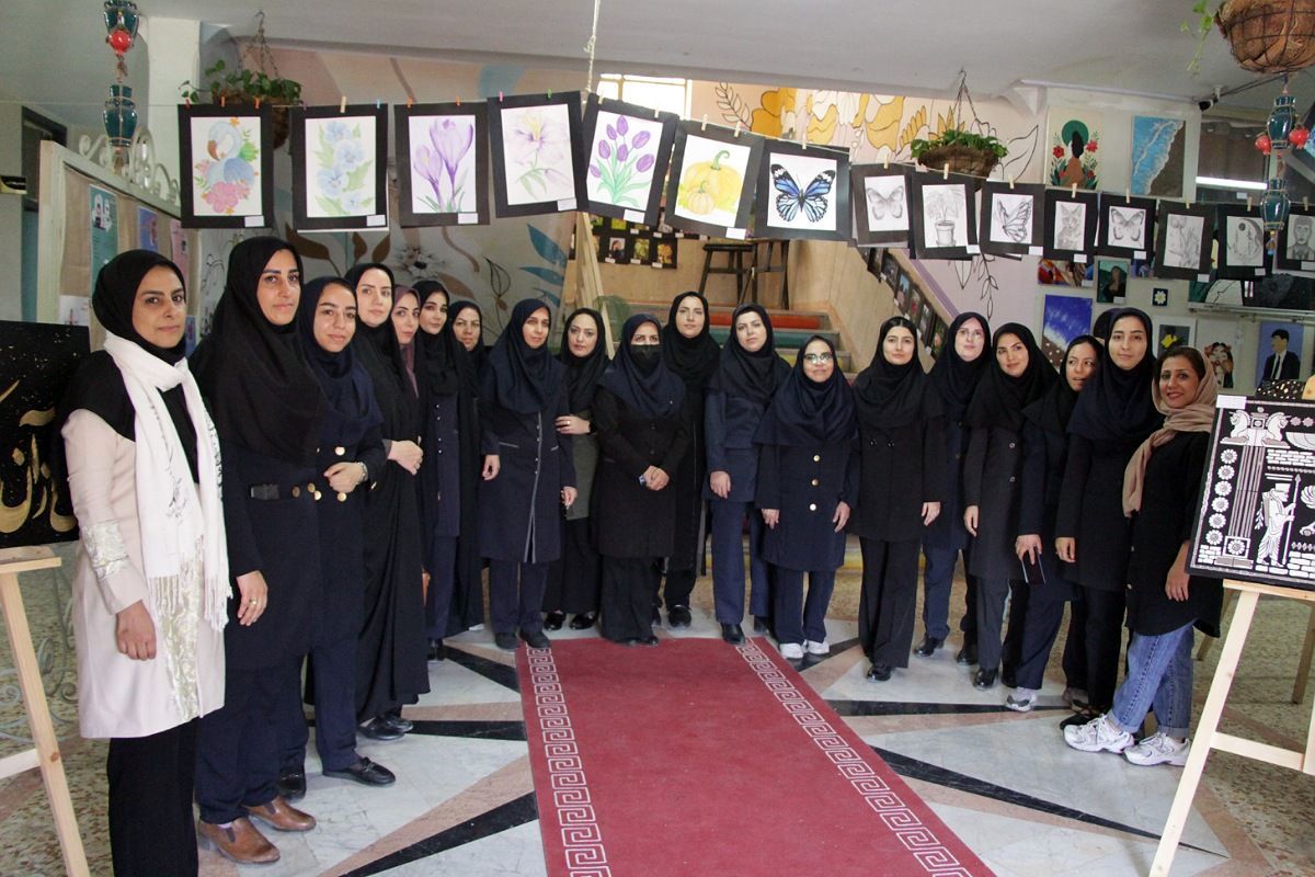 جشنواره هفته مشاغل در هنرستان تقوی پیشگان بهارستان۲