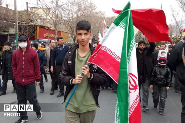 بیعت با سومین امام انقلاب در رودهن 