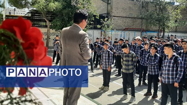 آغاز سال تحصیلی جدید در دبیرستان پسرانه عبدالحسین قفلی