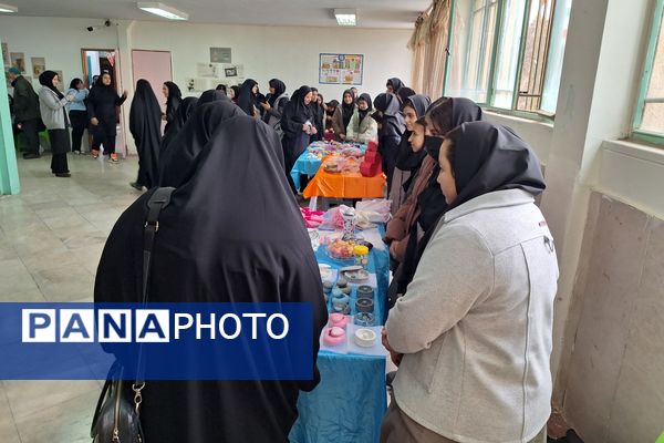 جشنواره ایرانمون در دبیرستان خدیجه کبری (س) پردیس