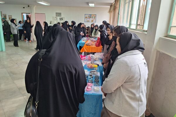 جشنواره ایرانمون در دبیرستان خدیجه کبری (س) پردیس