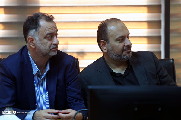 نشست مشترک وزیر آموزش و پرورش با اعضای کمیسیون آموزش، تحقیقات و فناوری مجلس شورای اسلامی
