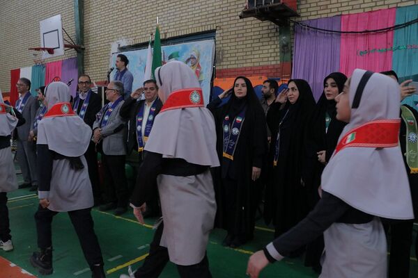 بهارستان دو صحنه همفکری، همدلی و همکاری پیشتازان در همایش یاوران انقلاب