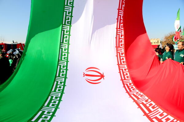آیین اهتزار‌ و‌ احترام به پرچم مقدس‌جمهوری‌ اسلامی در یزد