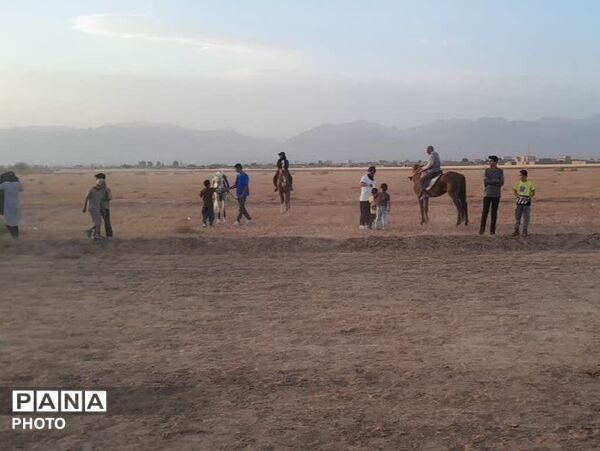 تاخت و تاز خاطره‌ها در فدافن؛ مسابقات اسب‌سواری به نام شهید نظافتی