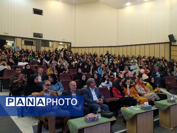 جشن با شکوه بزرگداشت حافظ شیرازی در تالار آزادی دانشگاه کاشان 