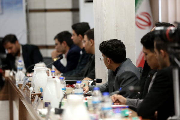 نشست اعضای کارگروه تدوین سند دوازدهمین دوره مجلس دانش‌آموزی جمهوری اسلامی ایران 