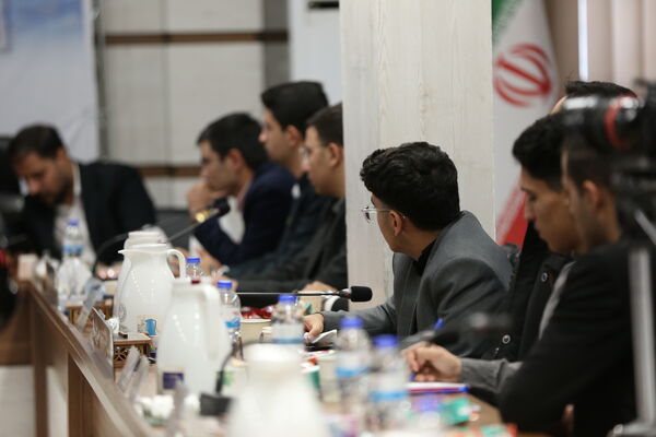 نشست اعضای کارگروه تدوین سند دوازدهمین دوره مجلس دانش‌آموزی جمهوری اسلامی ایران 