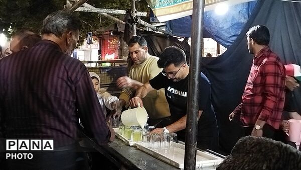 موکب شهدای روستای آهوان در نود و نهمین شب از اجتماعات مردمی 