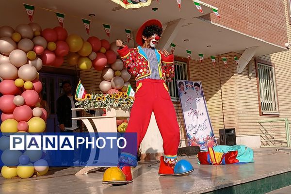 مراسم گرامیداشت روز دانش‌آموز در دبستان پسرانه بنکدار باقرشهر 