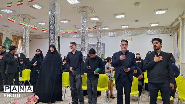 محفل نورانی انس با قرآن کریم به پاسداشت یاد رهبر شهید