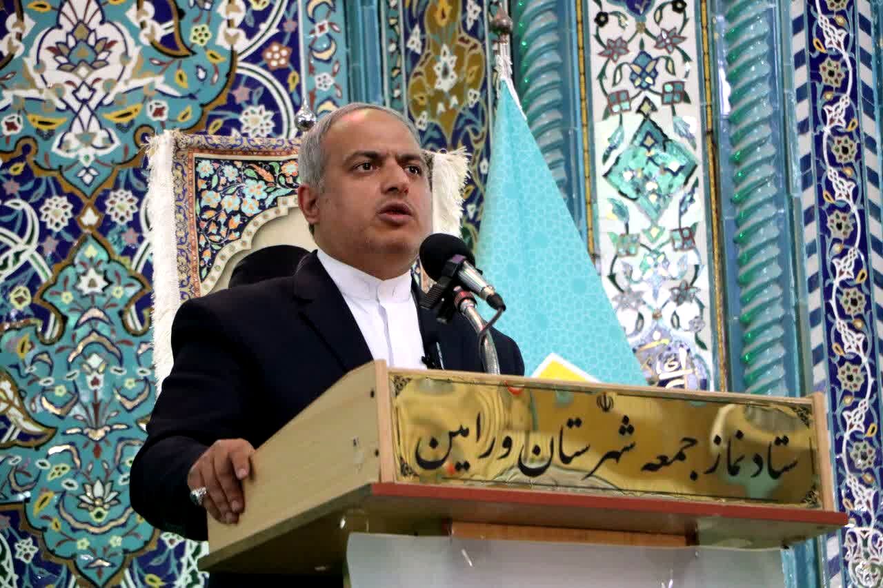  سخنرانی مدیر کل آموزش و پرورش شهرستانهای استان تهران پیش از خطبه‌های نماز عبادی و سیاسی جمعه ورامین به مناسبت هفته بزرگداشت مقام معلم 